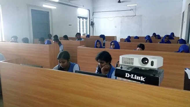 Computer Lab Image 1